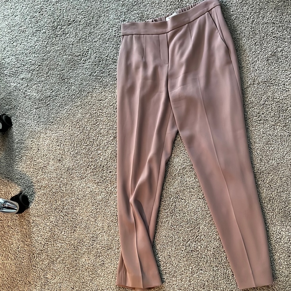 Babaton, size 2, Conan cropped pants. Elastic waistband and pockets.